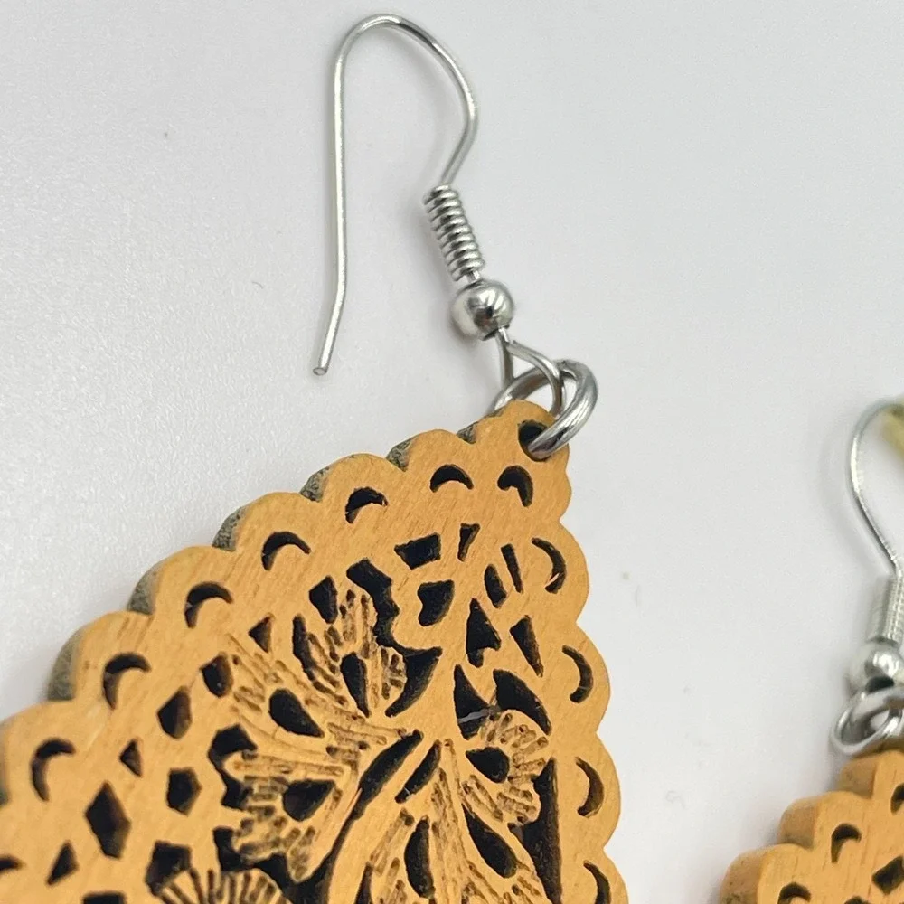 VTG Boho Retro Wooden Filigree Teardrop Earrings Set Mustard Yellow & Sage Green